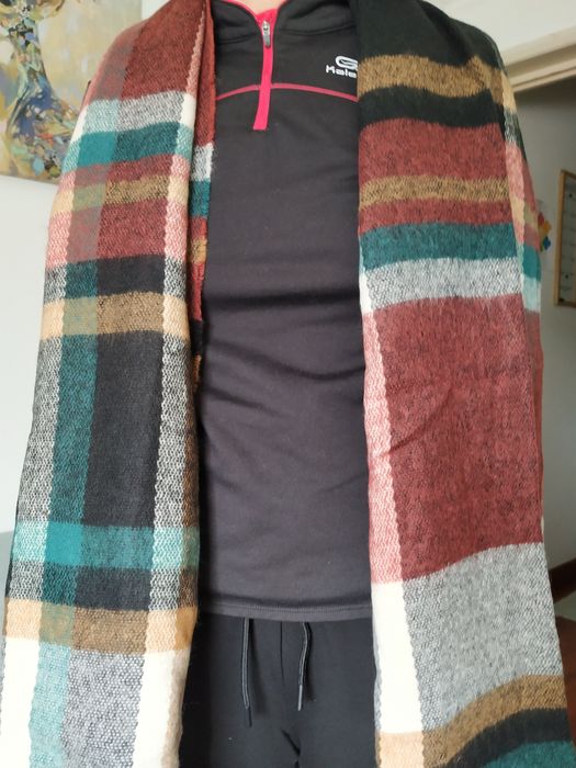 Cachecol Bershka M (novo)