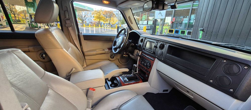 Jeep Commander 5.7 V8 HEMI Automatic Limited 326 KM 4x4 | Hak |