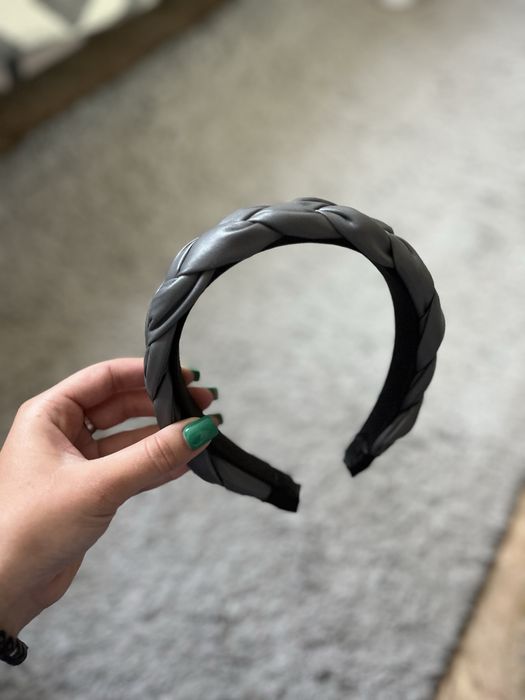 Обруч жіночий коса