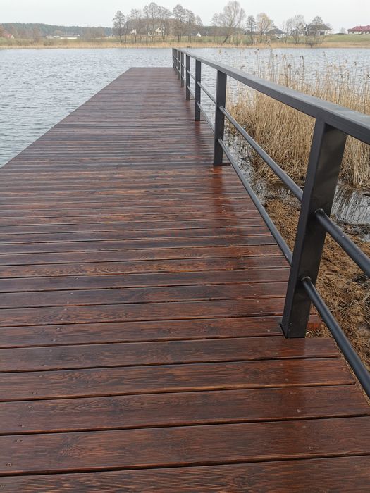 Budowa pomostów -wbijanie pali