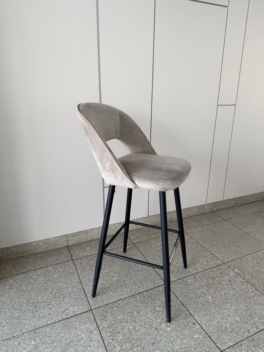 Барні стільці для бровиста/візажу/власного використання