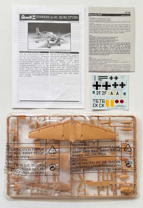 Revell_Junkers Ju 87 B2/R2. ESc.1:72. Completo e como novo.