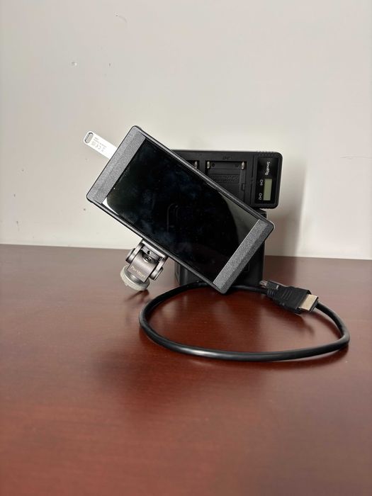 Monitor PortKeys PT6 + (2x NPF-970 + Carregador)
