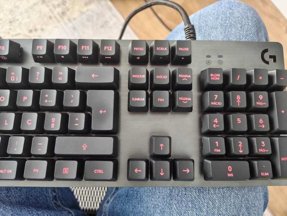 Teclado Gaming LOGITECH G413 (Mecânico - Português - Preto)