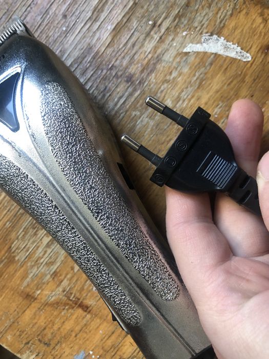 Бритва та машинка для стрижки