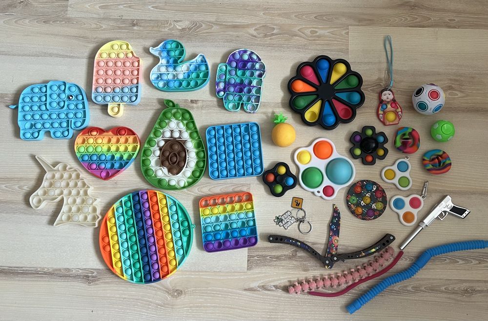 Pop it антистрес пупирки іграшки мячики