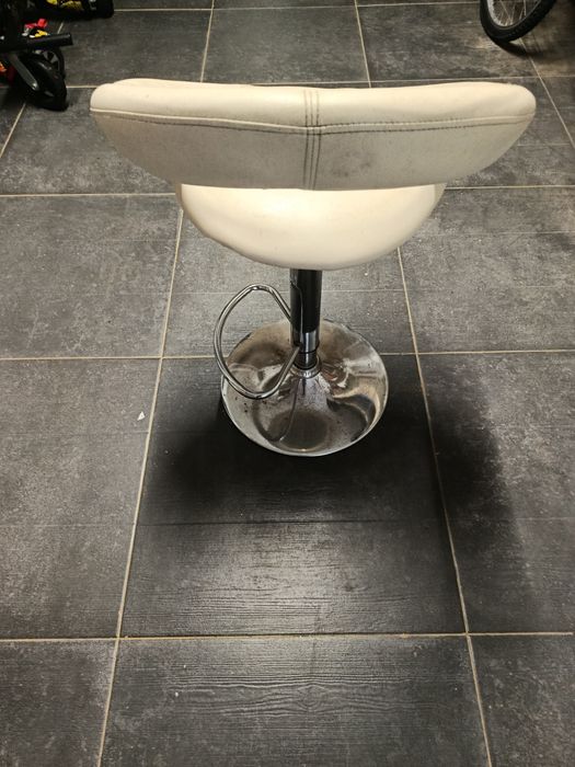 Banco rotativo e elevatório