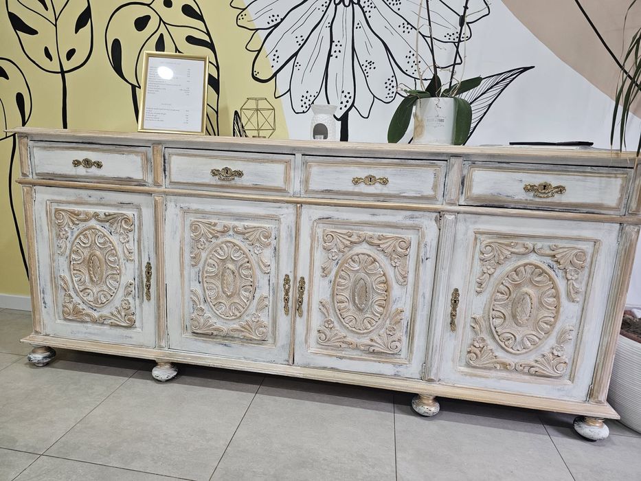 Vendo móvel aparador/buffet antigo em madeira maciça