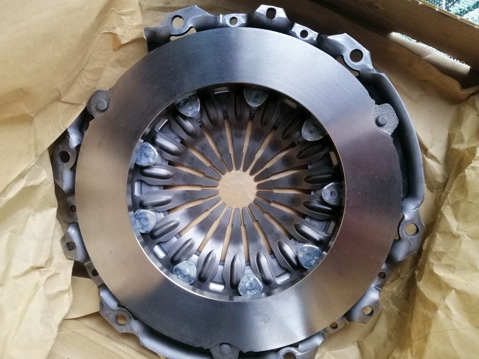 Корзина сцепления Valeo