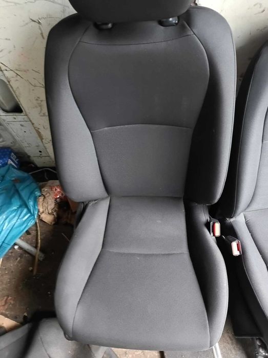 Toyota Yaris III fotele kanapa boczki transport