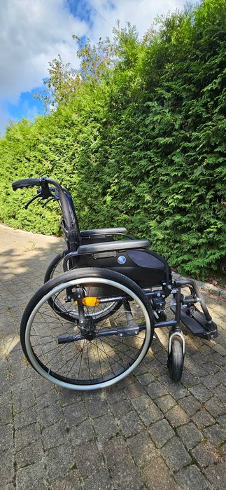 lekki składany wózek inwalidzki