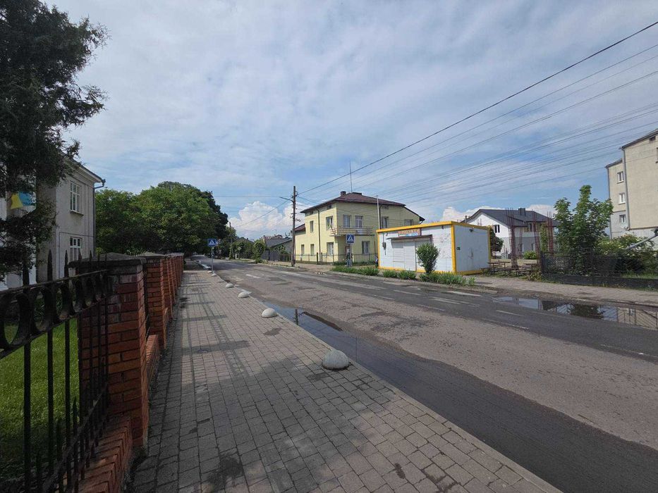 Нежитлове приміщення навпроти Поліклініки, м. Кам'янка-Бузька