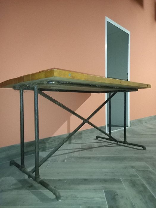 Столы в стиле лофт из массива