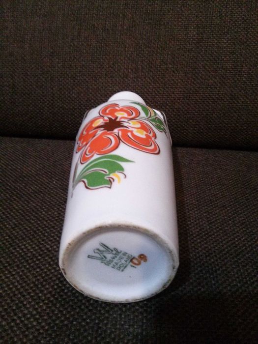 mały porcelanowy wazon Wawel PRL