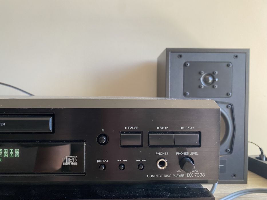 Odtwarzacz CD; Onkyo CD, model DX-7333