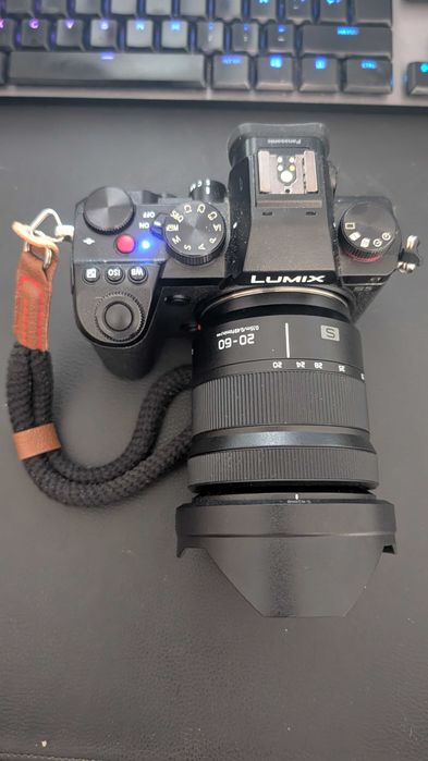 Panasonic Lumix S5 + Lente Lumix S 20-60mm (Kit) – Como Nova