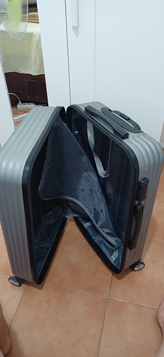 Venda mala semi nova