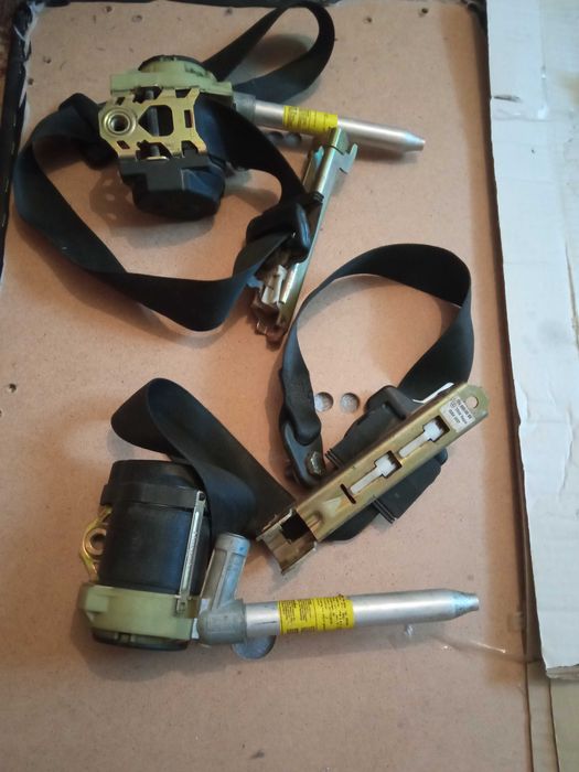 Продам ремни безопасности Мерседес