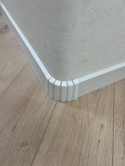 Вкладання ламінату / вінілу SPC / плінтус / укладка ламината/ винил