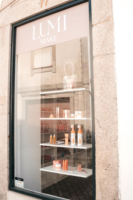 Negócio de Cosméticos à Venda – Faturação Ativa”.