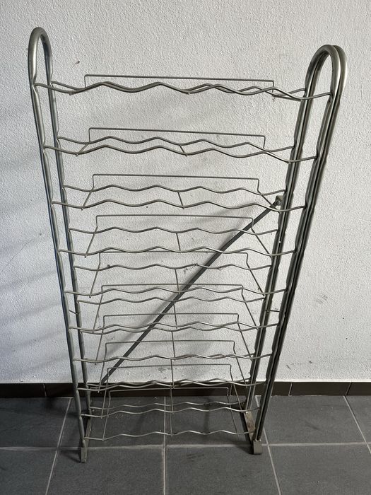 Garrafeira em aluminio