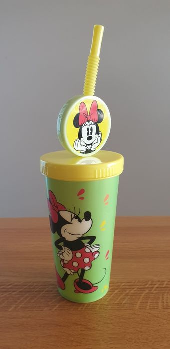 Zestaw  pojemniczki do picia