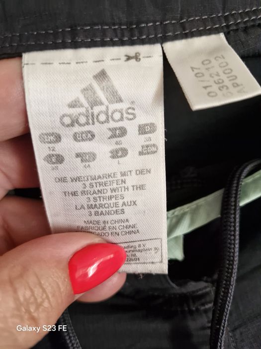 Spodenki krotkie damskie Adidas rozmiar M/L stan idealny