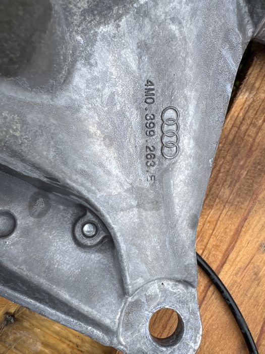 Кронштейн Коробки Передач Audi Q7 4M Ауді КУ7 4М 4M0399262E