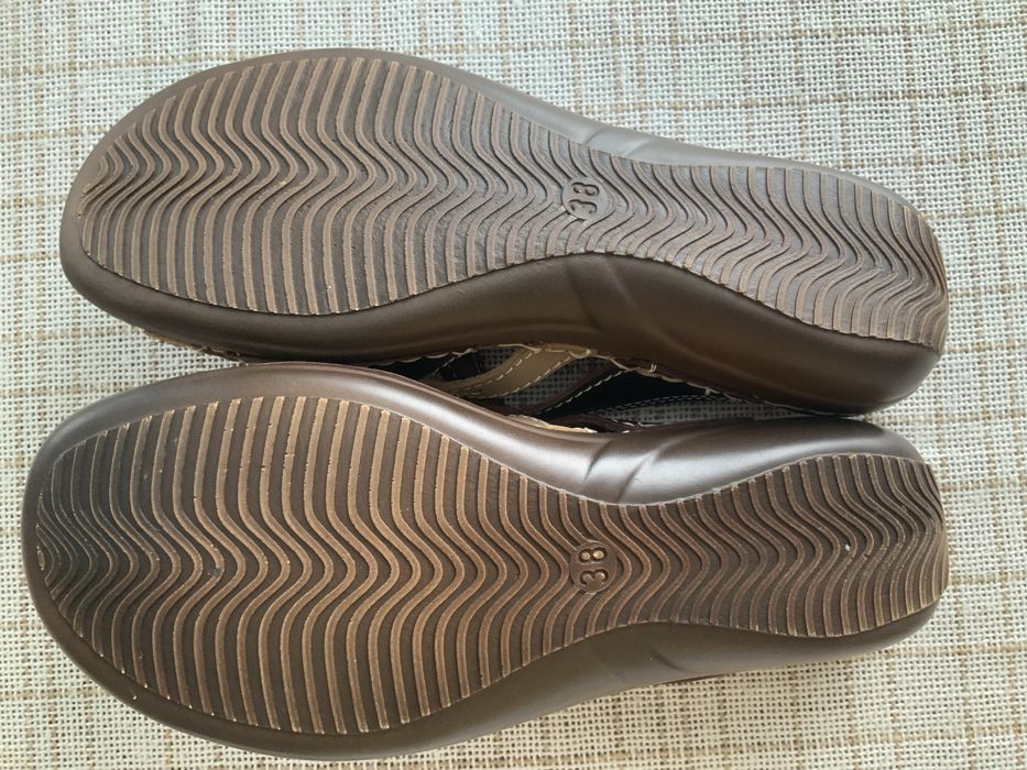 Шкіряні шльопанці 38розміру