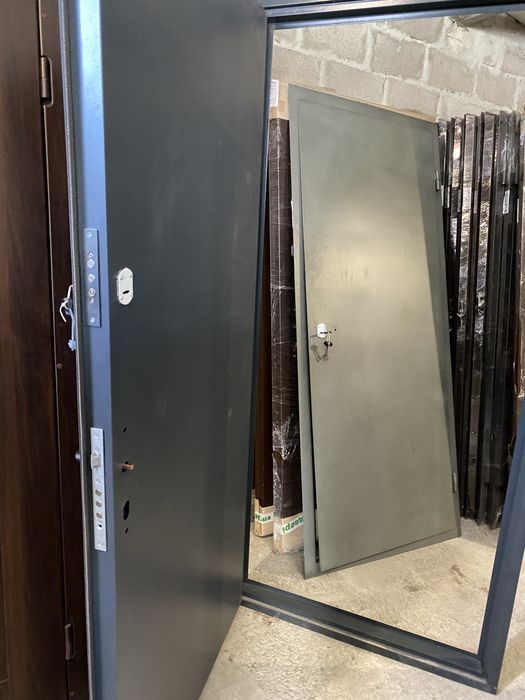 Двері Львів Склад Офіс Вхідні Підвал