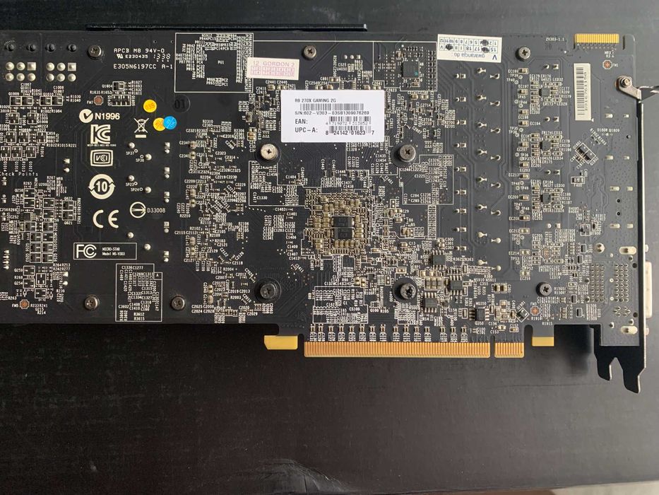 Gigabyte Radeon HD7950 3GB sprawna + MSI Radeon R9 270X 2GB