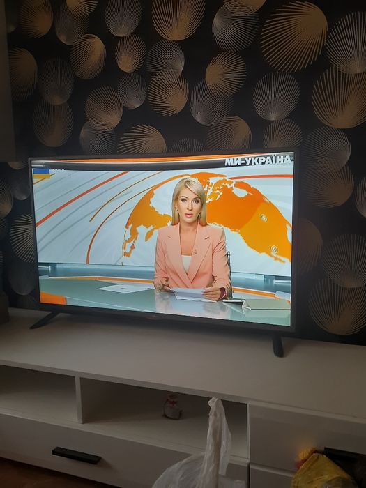 Продам телевізор LG  42 дюйма