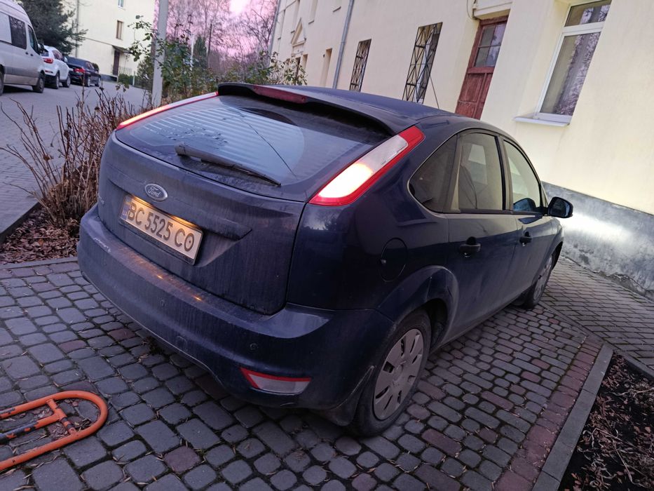 Ford Focus 2011 хатчбек