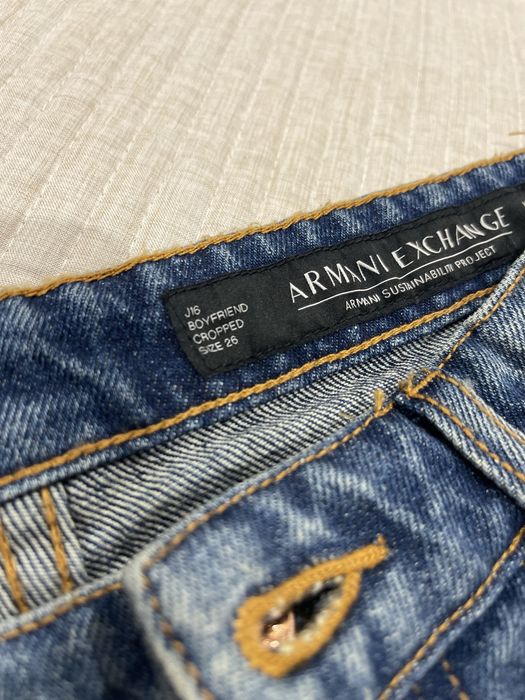 Джинси жіночі Armani, Levi’s