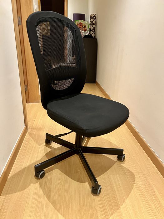 Cadeira IKEA em boas condições