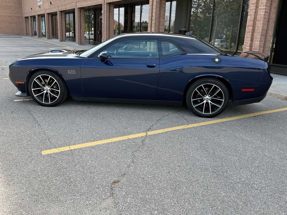 Dodge Challenger      2017