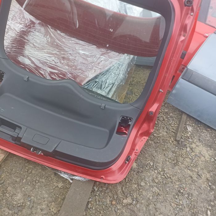 Кришка багажника мітсубісі ланцер 10 хетчбек