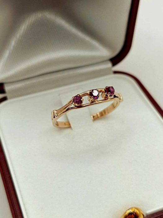 Złoty pierścionek 14K 1,70g.