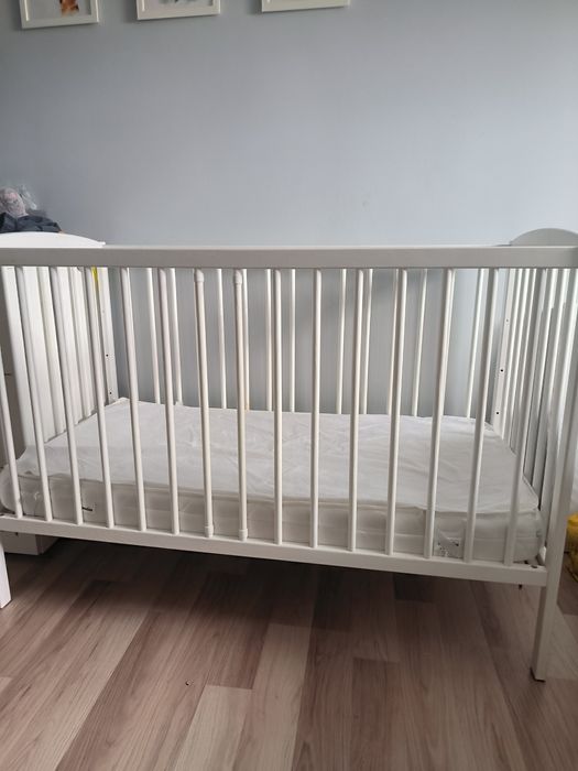 Łóżeczko dziecięce drewniane 120x60 z materacem