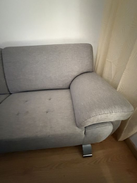 Sofa + puff + arrumos bau