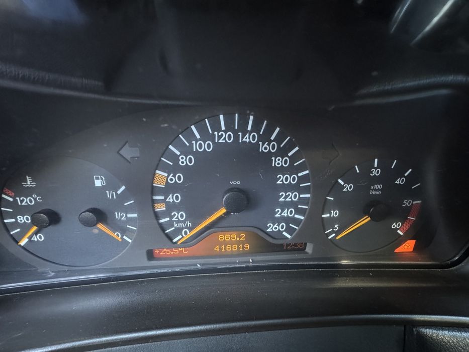 Мерседес E250 w210