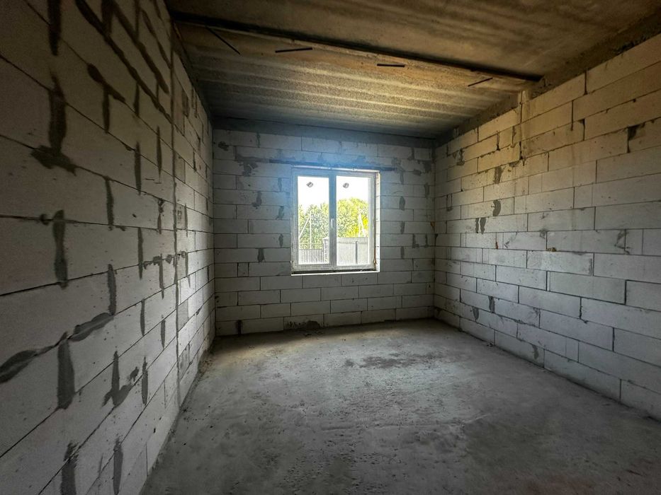 Дуплекс з великою ділянкою в Бучі