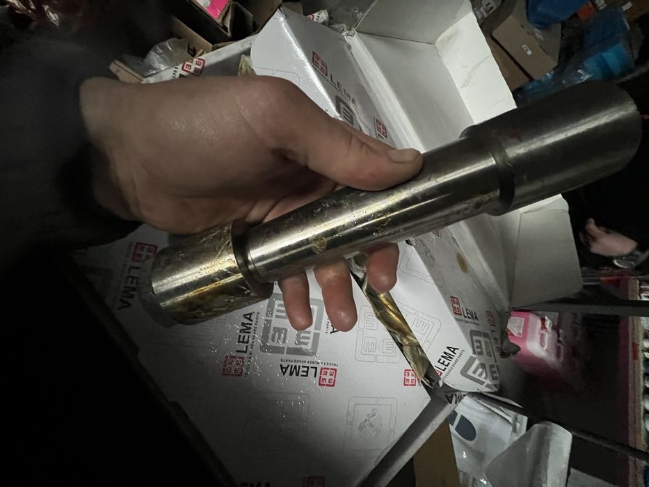 Ремкомплект шкворня на ДАФ  новий.