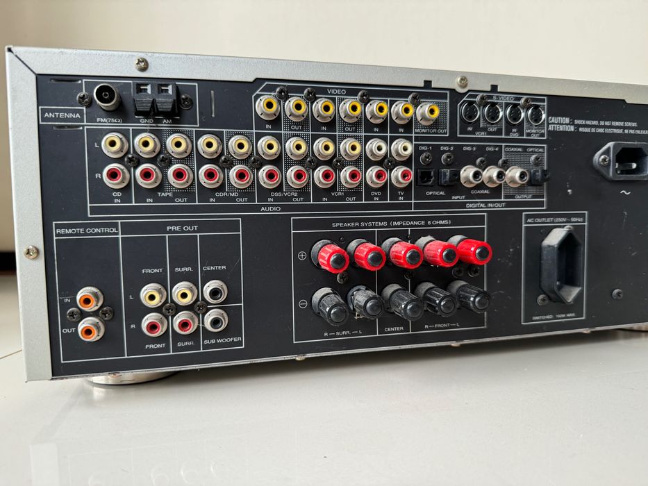 Amplituner Marantz SR4200