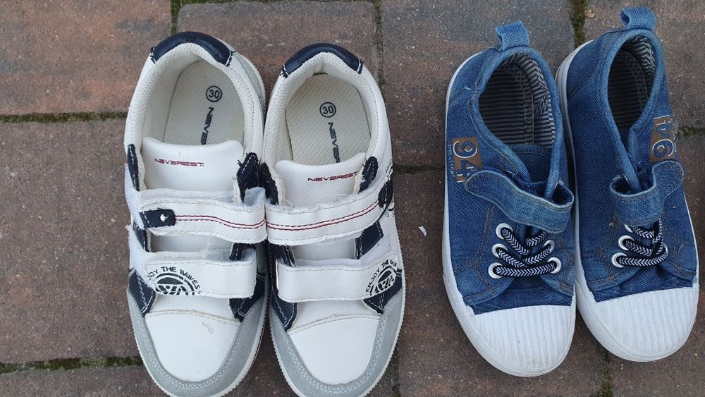 Buty dziecięce, korki, trampki rozmiar 30