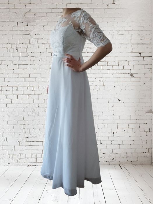 Весільна сукня.          .