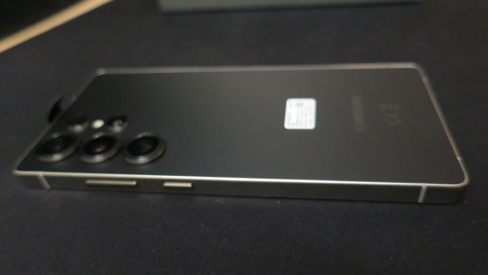 Samsung Galaxy S25 Ultra 256GB – Preto Titanium