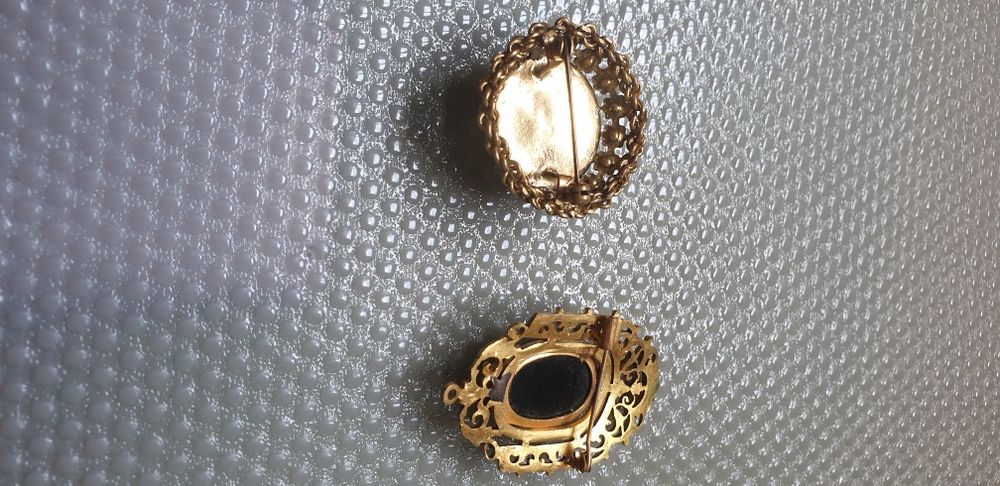 Alfinetes antigos de senhora