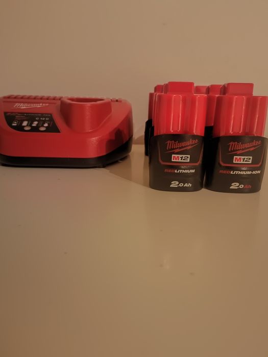 Nowe.Milwaukee C12C 12V+6x bateria 2 ah