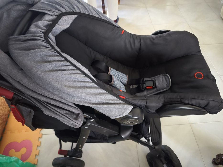 Combinado Vertbaudet :ovo e carrinho até 15 Kg